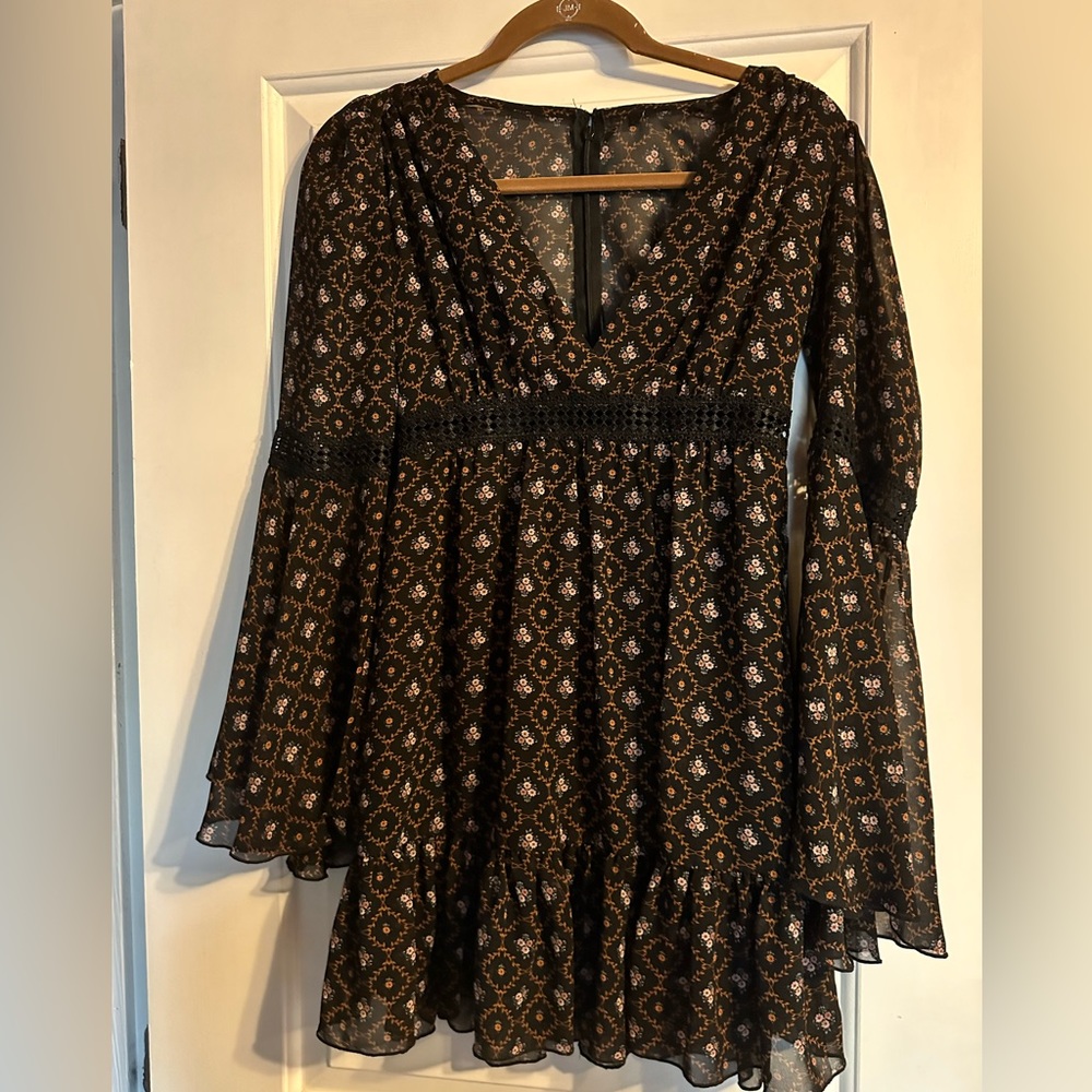 Bell sleeve dress